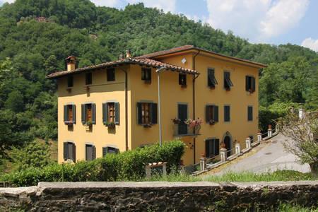 Apartment Poesia Bagni di Lucca Esterno foto